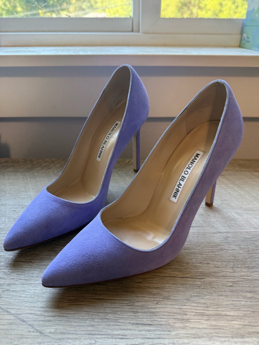 NWOT Manolo Blahnik BB Suede Pumps in purple - 35it